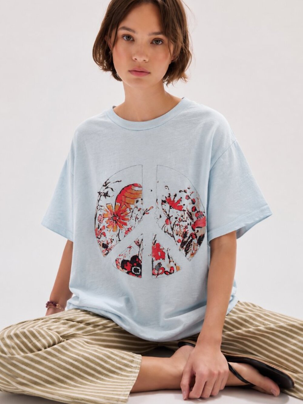Light Blue Floral Peace Sign Short Sleeve Tee - Unbranded